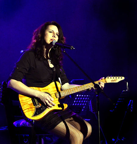 NICKI GILLIS