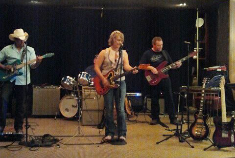 Sandra and Tailgaters